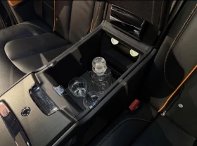 Rolls-Royce Cullinan - 300000 € / 586749.00 лв. - 73517996 4