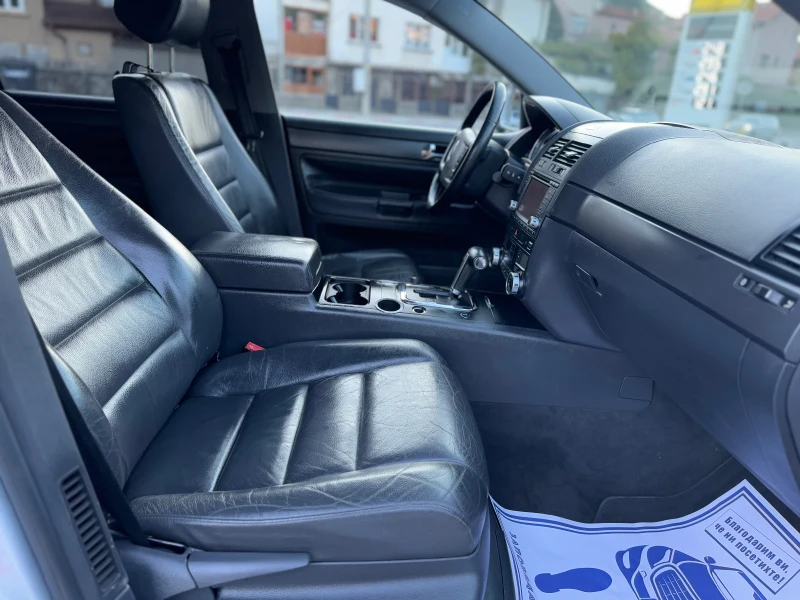 VW Touareg 3.0TDI V6 TDI Навигация* Ксенон* Пружини, снимка 14 - Автомобили и джипове - 47656604