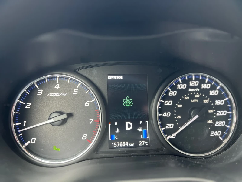 Mitsubishi Outlander, снимка 4 - Автомобили и джипове - 51814360