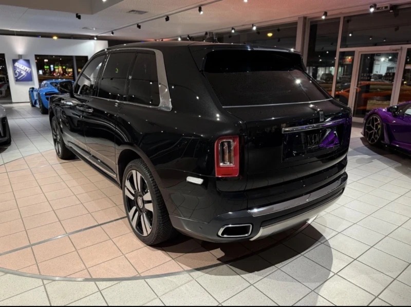 Rolls-Royce Cullinan, снимка 5 - Автомобили и джипове - 53458941