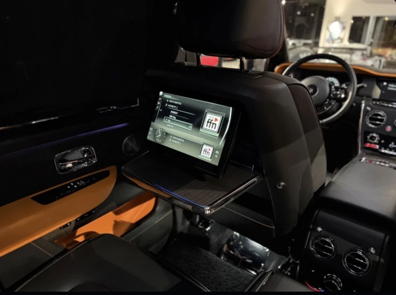 Rolls-Royce Cullinan, снимка 12 - Автомобили и джипове - 53458941