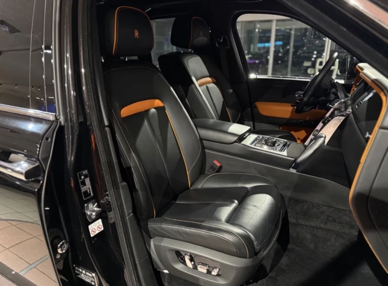 Rolls-Royce Cullinan, снимка 13 - Автомобили и джипове - 53458941