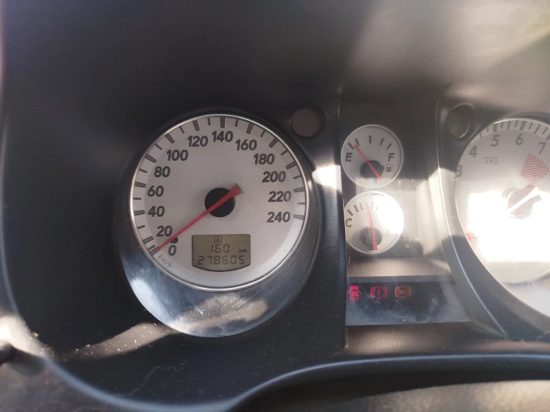 Mitsubishi Outlander MIVEC 4WD, снимка 10 - Автомобили и джипове - 53496460