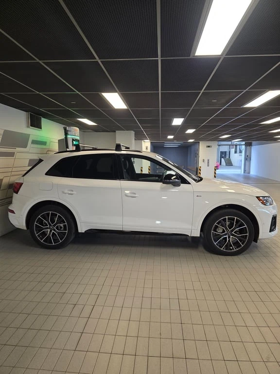 Audi Q5 * Technik * CARFAX * ЦЕНА ДО БГ, снимка 8 - Автомобили и джипове - 53356580