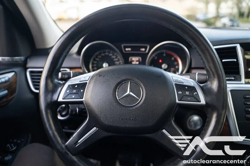 Mercedes-Benz ML 350 360 / ПОДГРЕВИ / ПАНОРАМА / ОТ ПРЕДСТАВИТЕЛСТВО, снимка 12 - Автомобили и джипове - 55017263