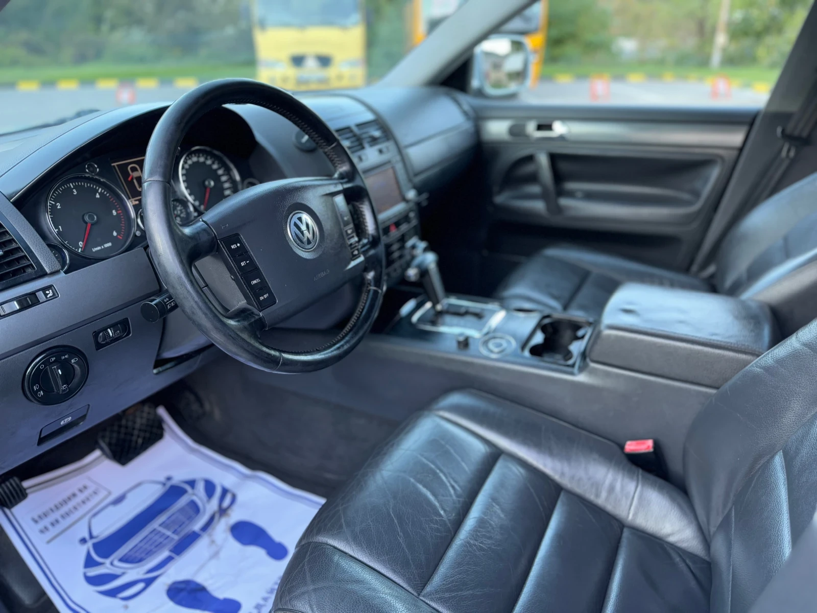 VW Touareg 3.0TDI V6 TDI Навигация* Ксенон* Пружини - изображение 10