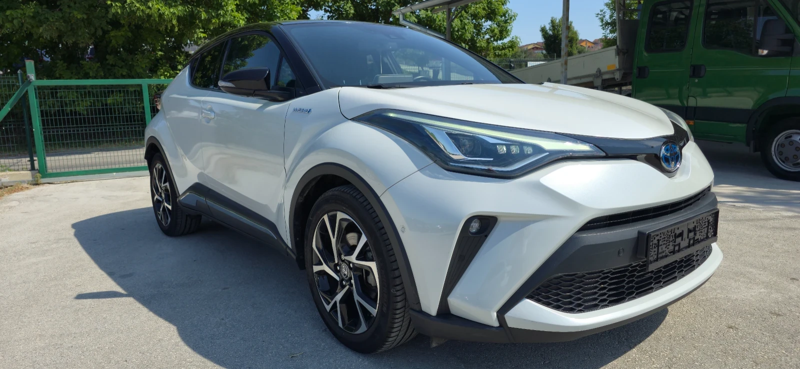 Toyota C-HR НОВА* Luxury* 2.0* Hybrid* 184к.с.* JBL - изображение 3