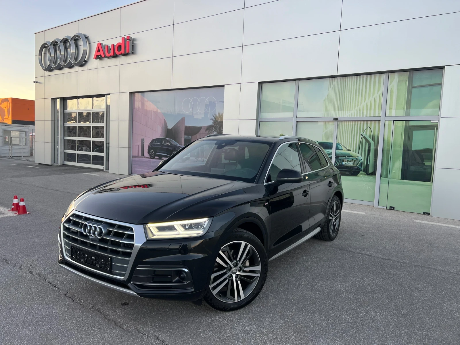 Audi Q5 Sline/ACC/ПАНОРАМА/B&O/HEAD UP/Въздух/Keyless/FULL - [1] 