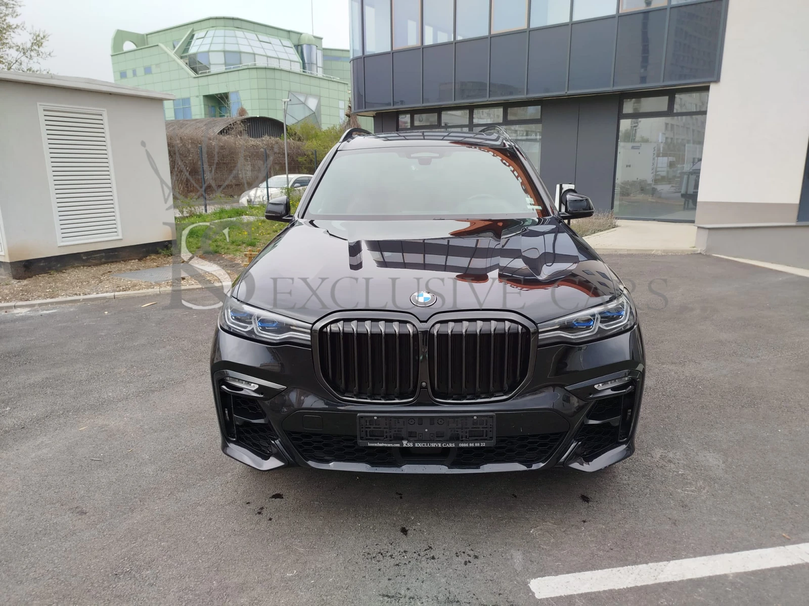 BMW X7 M-SPORT* BOWERS & WILKINS* PANORAMA SKY LOUNGE*  - изображение 2