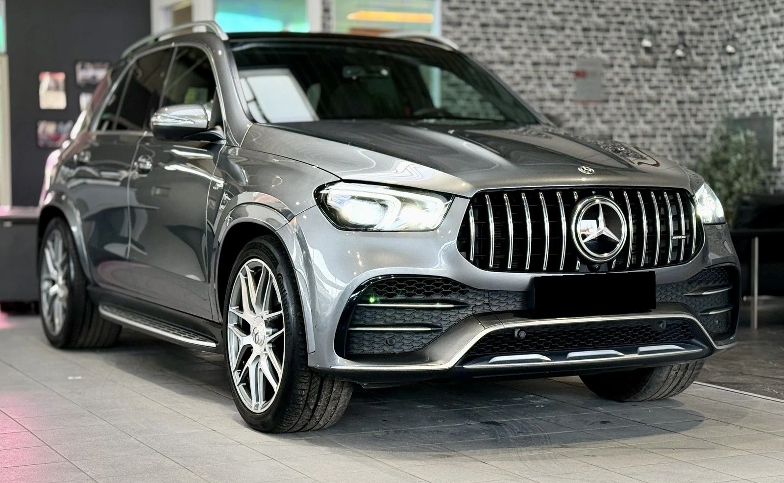 Mercedes-Benz GLE 53 4MATIC AMG* HEAD-UP* DISTR* MEMORY* PANO* BURM*  - изображение 3