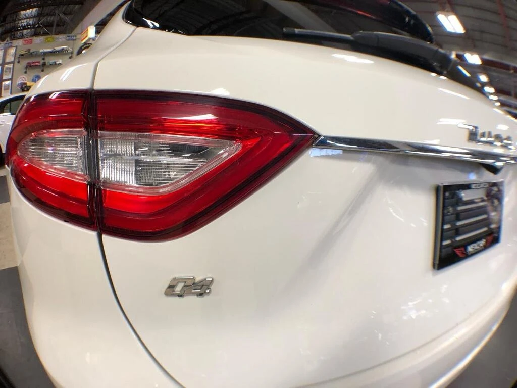 Maserati Levante * LUXURY AWD RED/LEATHER PAN/ROOF NAV B/SPOT CAMER | Mobile.bg � ����������� 13