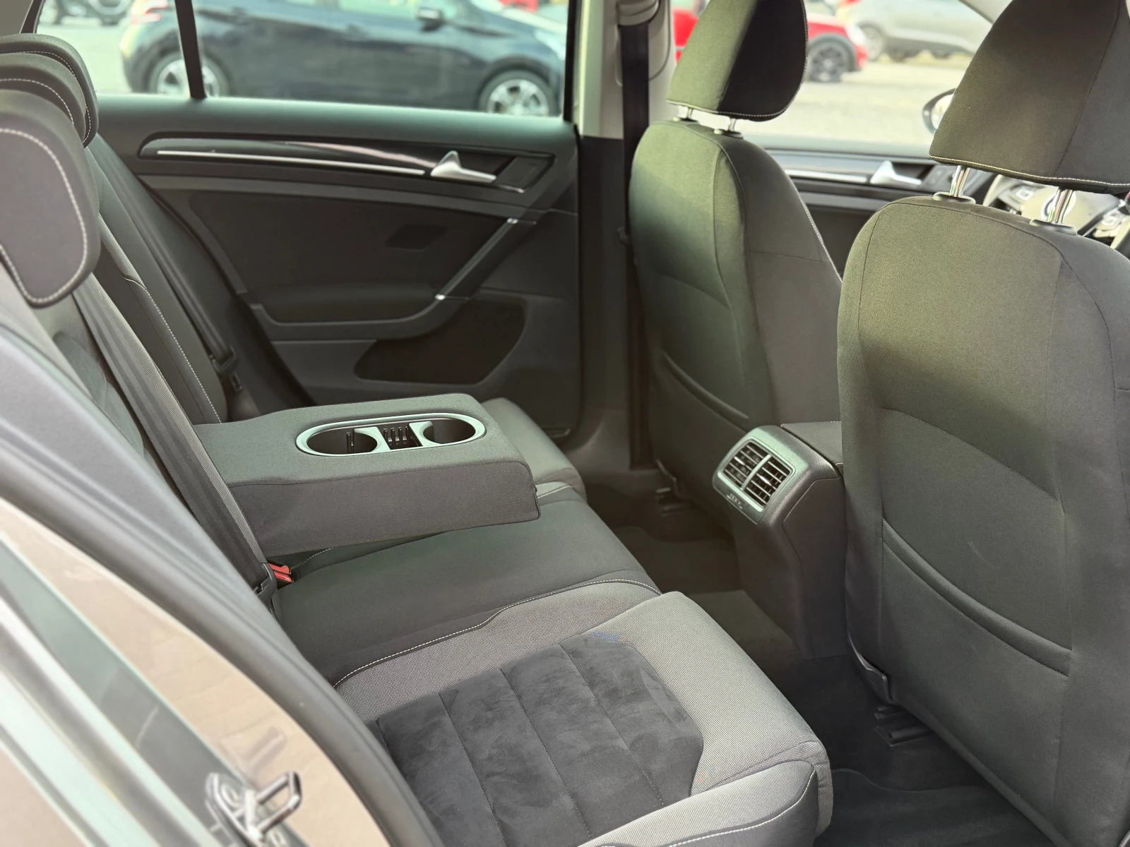 VW Golf * ������* HIGHLINE* EURO 5* 1.6-TDI-105*  | Mobile.bg � ����������� 9