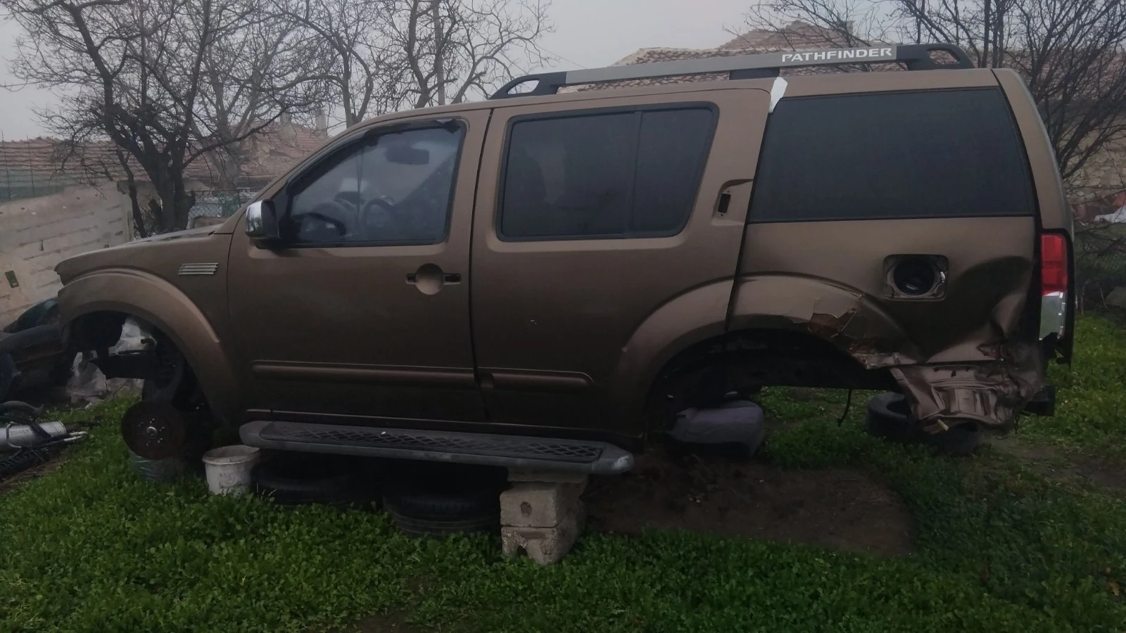 Nissan Pathfinder 4.0, снимка 12 - Автомобили и джипове - 53726676