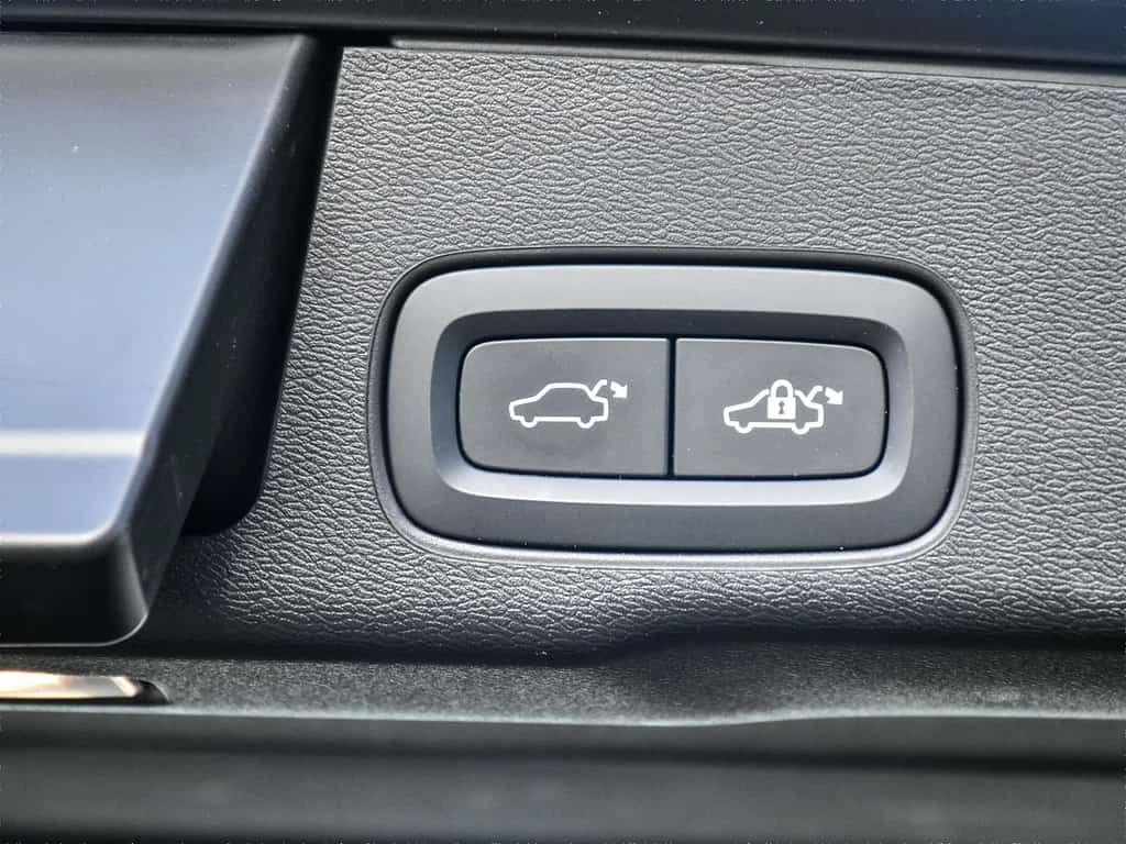 Volvo XC60 * T8 eAWD PHEV Plus Dark Theme * CARFAX * ���� ��  | Mobile.bg � ����������� 17