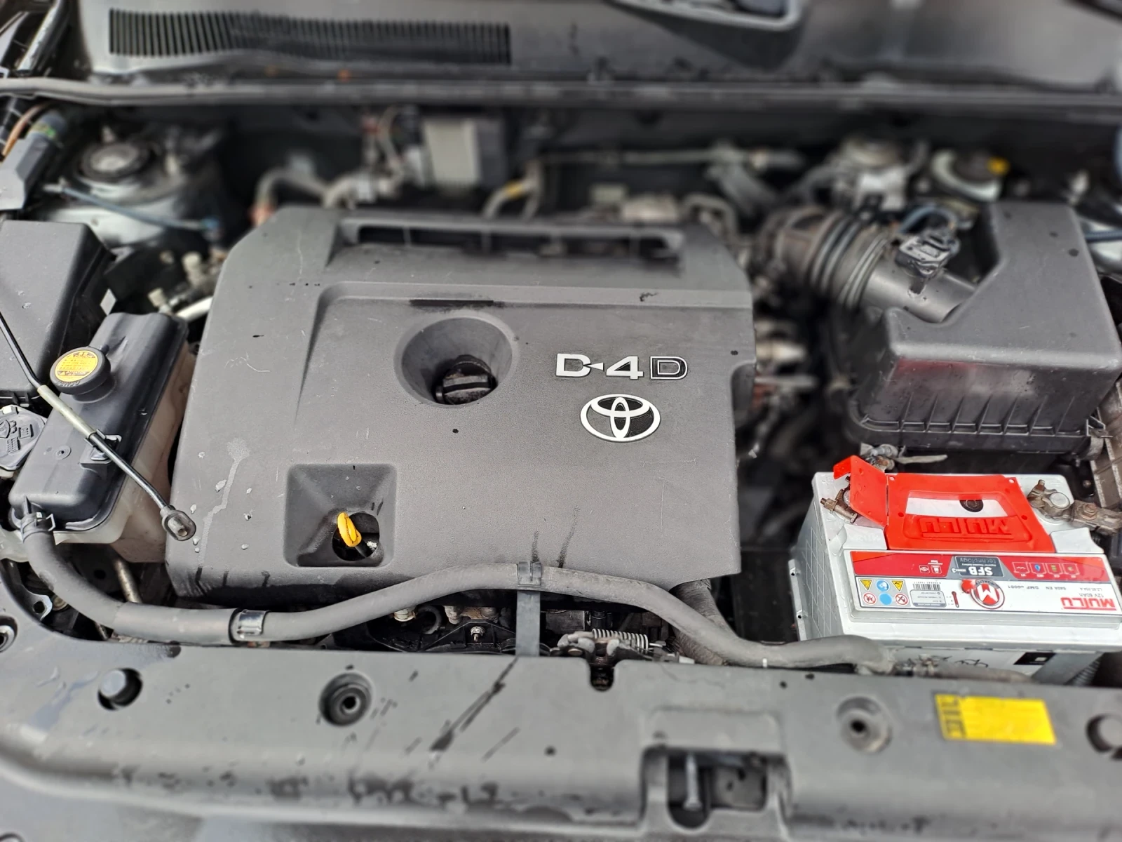 Toyota Rav4 2.2 D4D, снимка 16 - Автомобили и джипове - 53926396