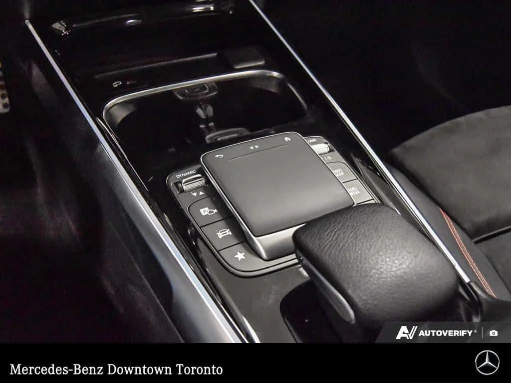 Mercedes-Benz GLB * Navi | Pano Roof | Carplay | 360 Cam | AMG Night | Mobile.bg � ����������� 12