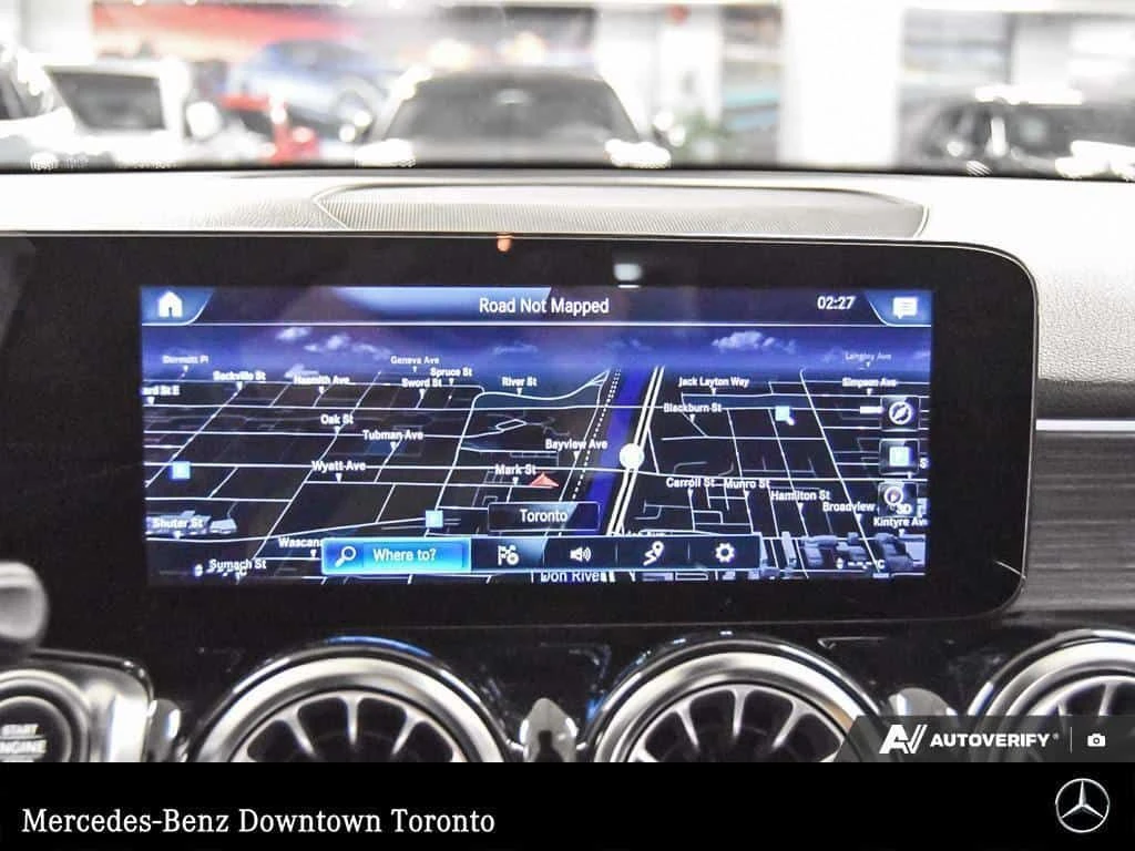 Mercedes-Benz GLB * Navi | Pano Roof | Carplay | 360 Cam | AMG Night | Mobile.bg � ����������� 14
