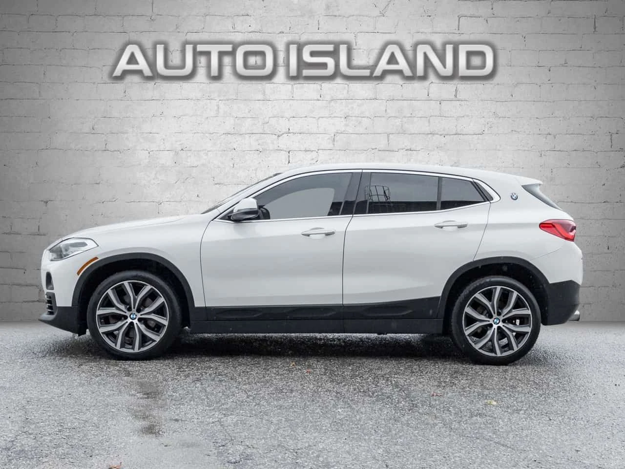 BMW X2 xDrive28i* Memory Heated| Dealer Serviced| Кеуless, снимка 4 - Автомобили и джипове - 54454078