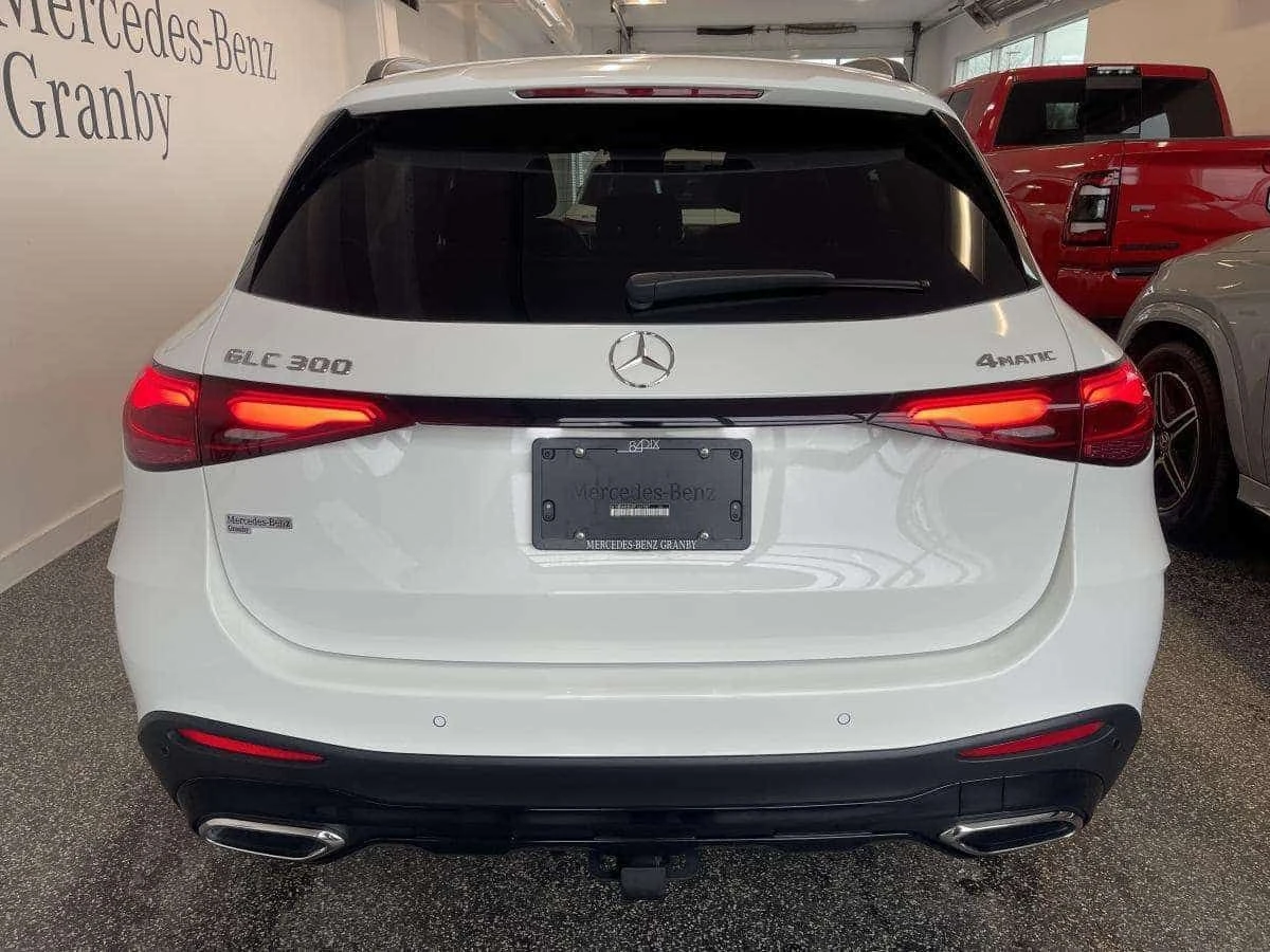 Mercedes-Benz GLC 300 4MATIC/ПАНОРАМА/ПОДГРЕВИ/OT MERCEDES, снимка 4 - Автомобили и джипове - 54961889