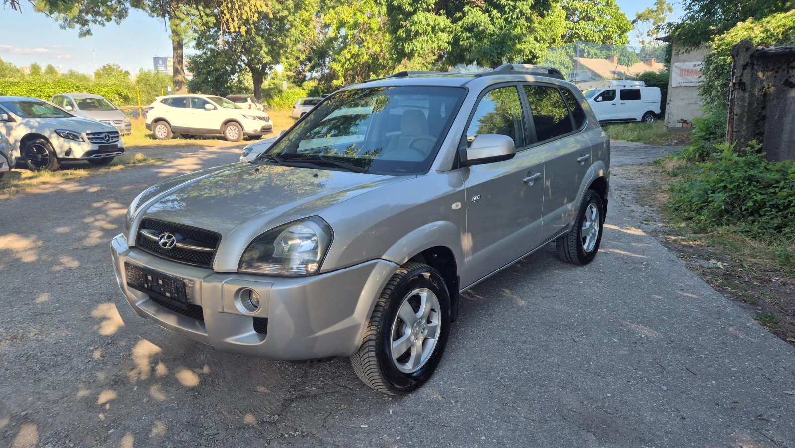 Hyundai Tucson 2.0i 4x4 166000км
