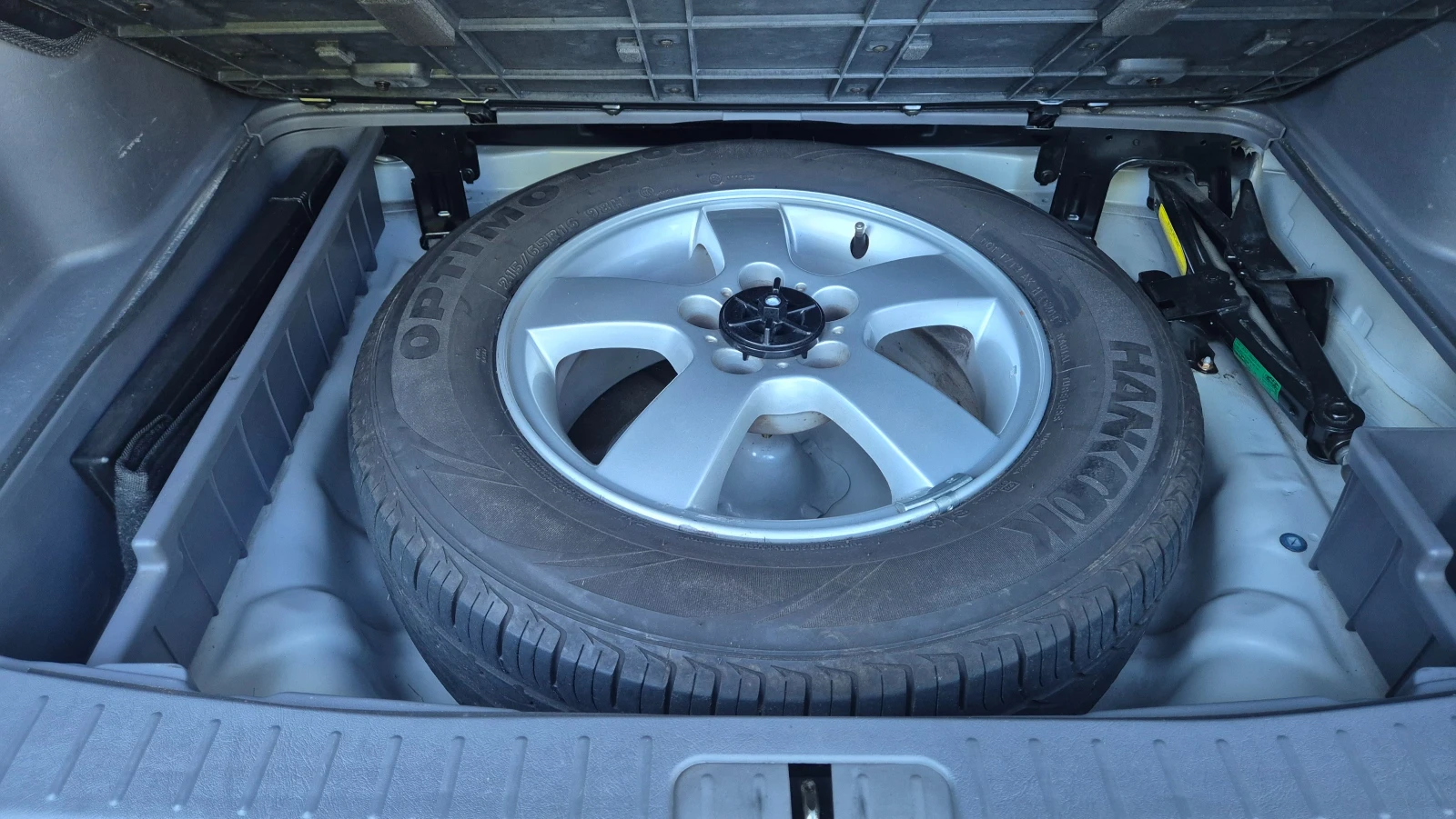 Hyundai Tucson 2.0i 4x4 166000км, снимка 12 - Автомобили и джипове - 55237263