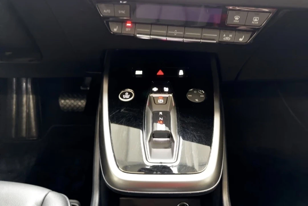 Audi Q4 45 E-tron 82kw Гаранционна, снимка 8 - Автомобили и джипове - 55773565