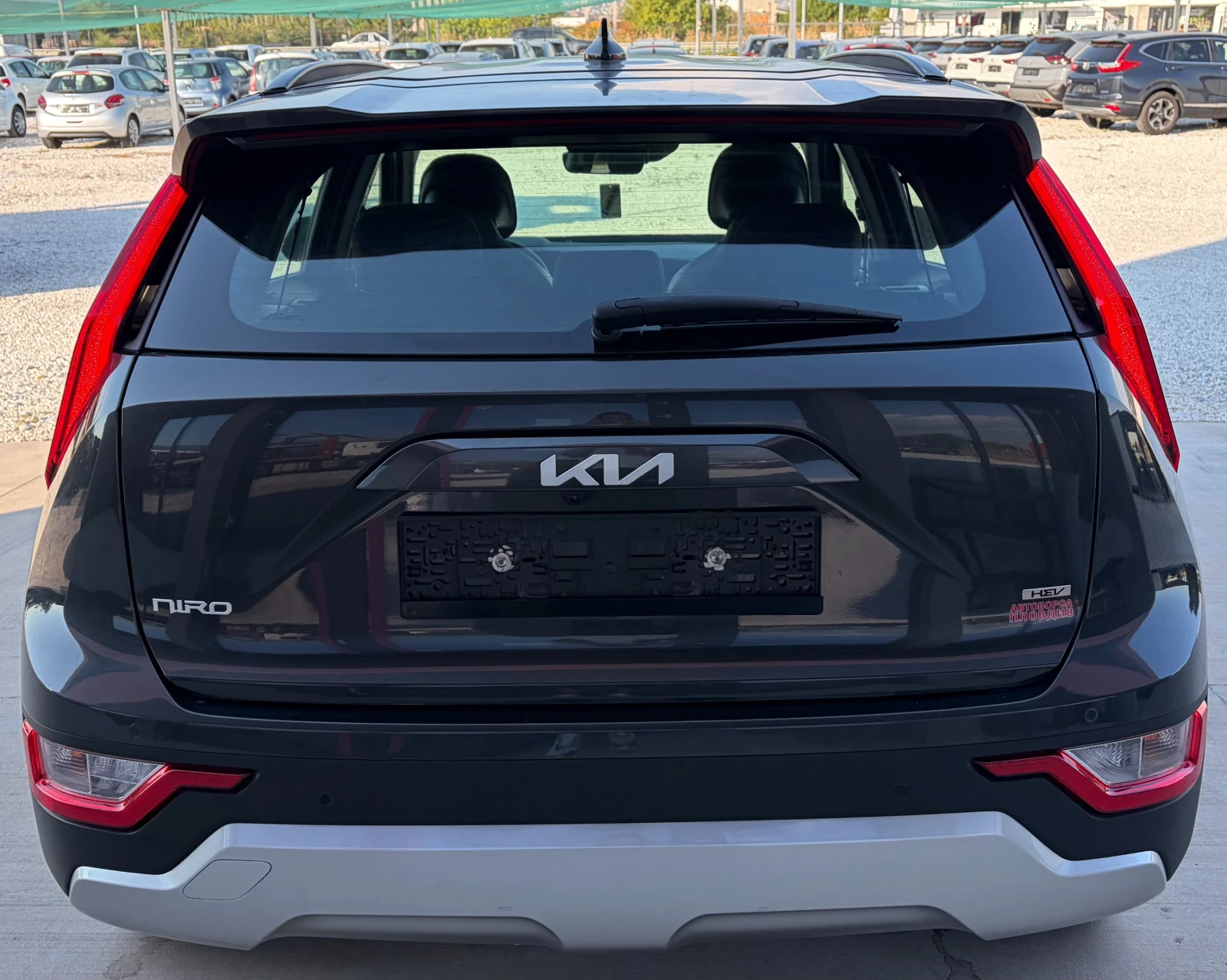 Kia Niro 1.6 Hybrid , снимка 5 - Автомобили и джипове - 56159342