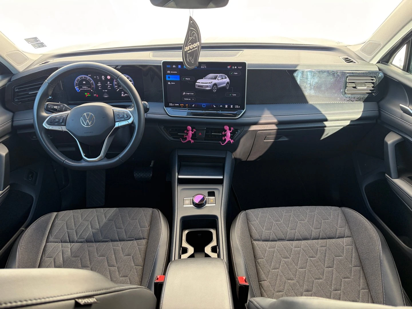 VW Tiguan, снимка 4 - Автомобили и джипове - 56422706