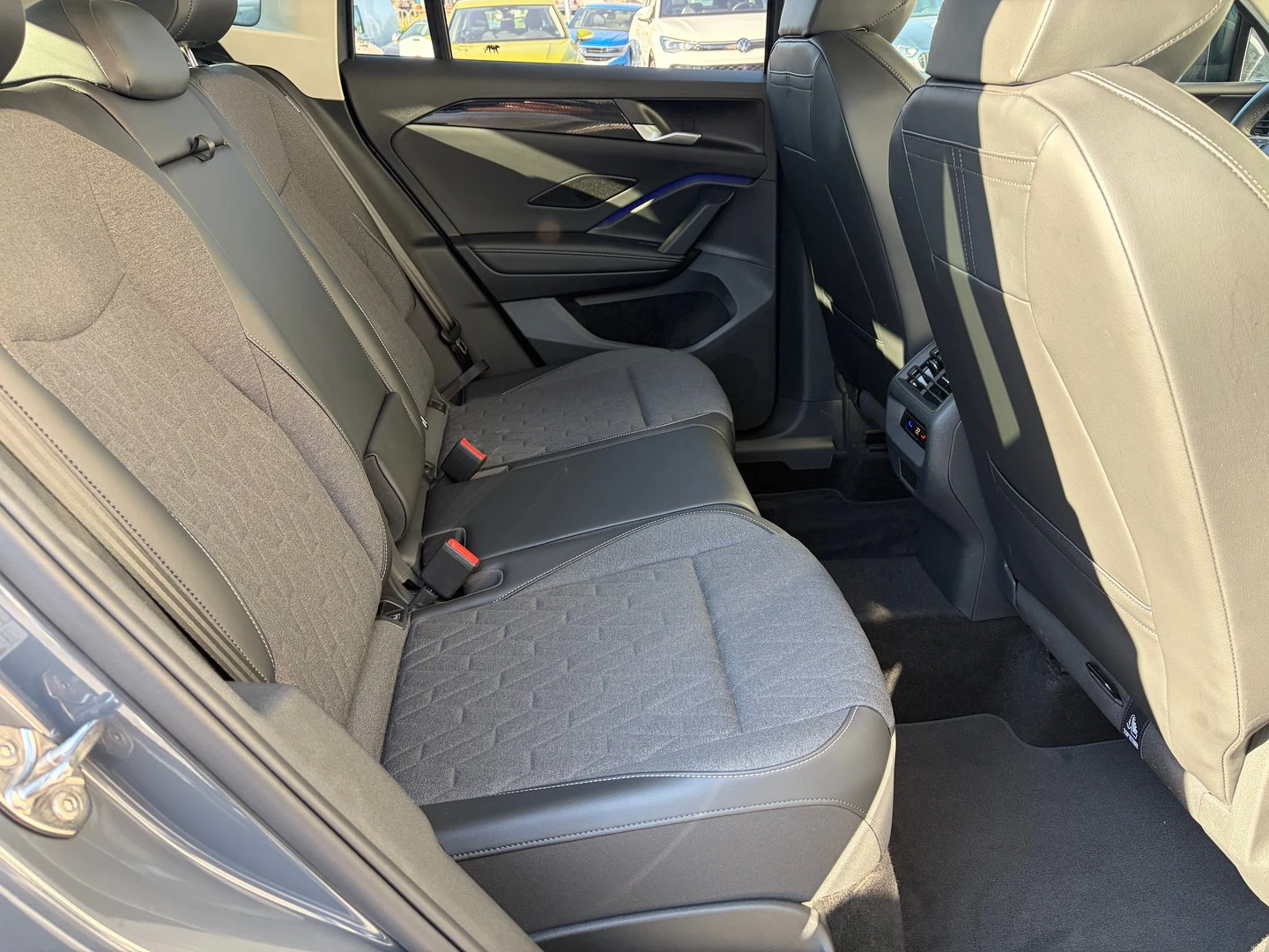 VW Tiguan, снимка 8 - Автомобили и джипове - 56422706