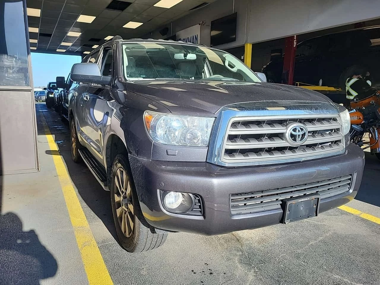 Toyota Sequoia Limited * 4WD * 8 ����� * CARFAX *  | Mobile.bg � ����������� 5