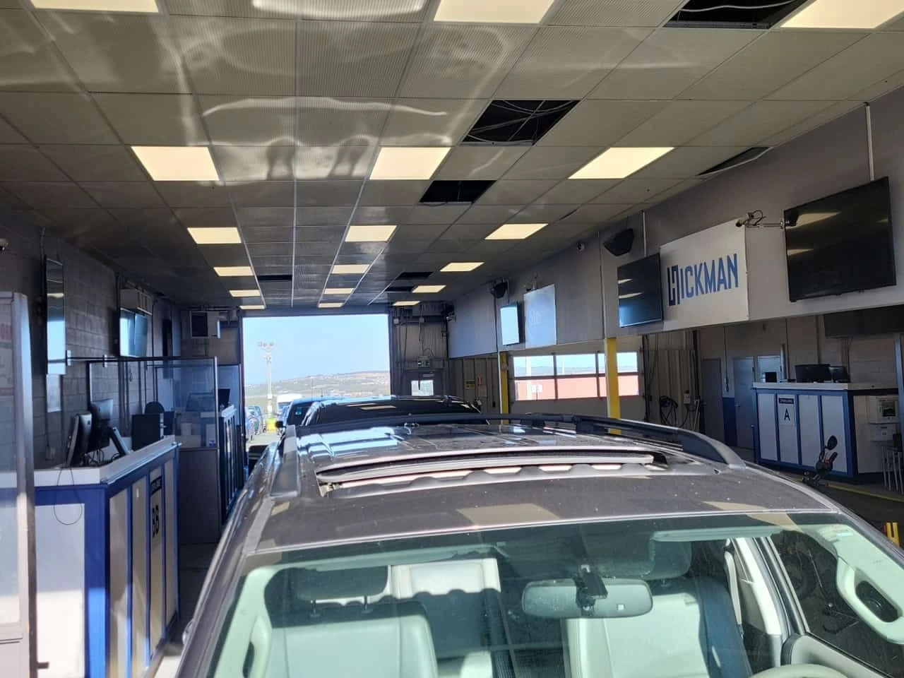 Toyota Sequoia Limited * 4WD * 8 ����� * CARFAX *  | Mobile.bg � ����������� 7