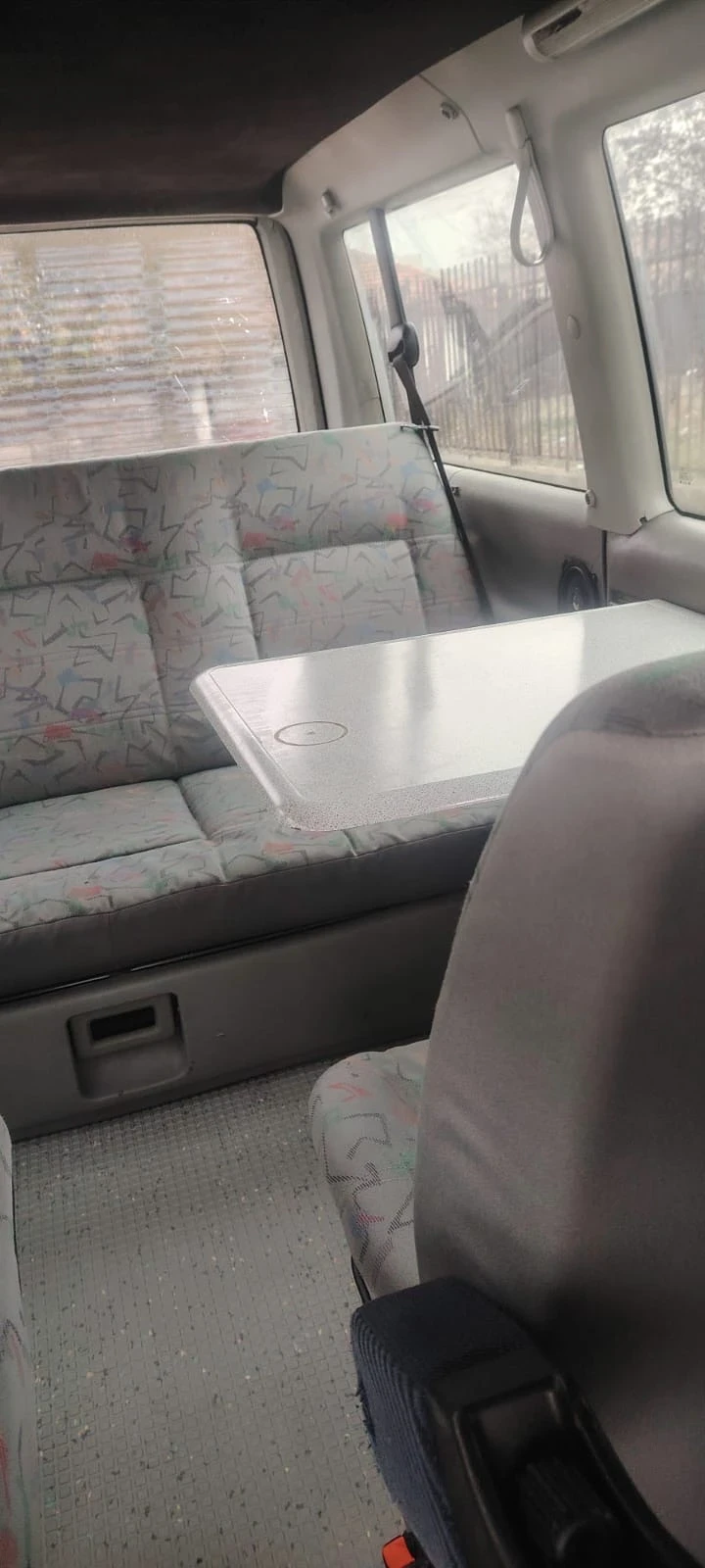 VW Multivan 2.5 TDI, снимка 9 - Бусове и автобуси - 53180850