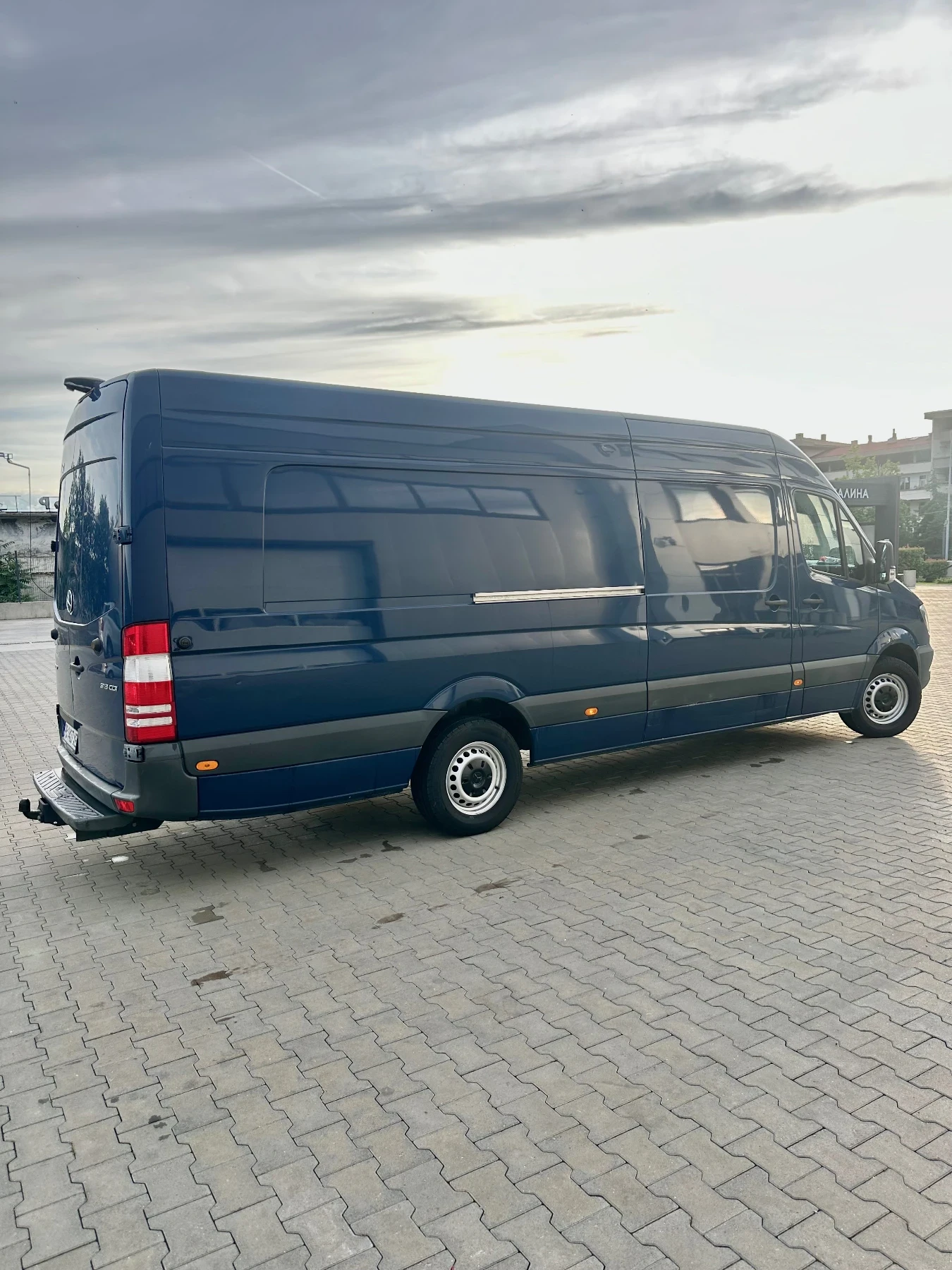 Mercedes-Benz Sprinter 313 / XXXL / Климатик / две странични врати /4.70м, снимка 5 - Бусове и автобуси - 54891282