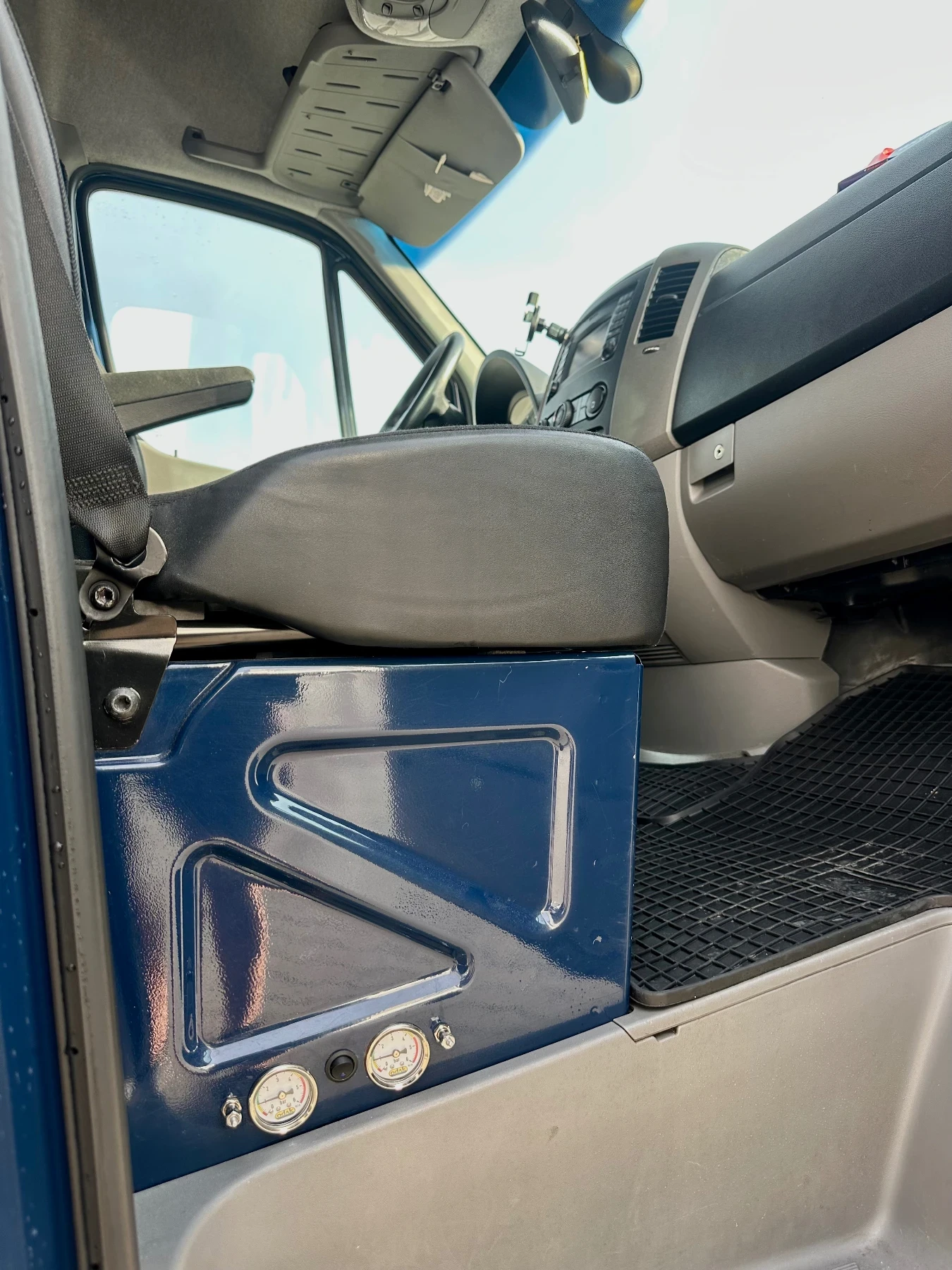 Mercedes-Benz Sprinter 313 / XXXL / Климатик / две странични врати /4.70м, снимка 11 - Бусове и автобуси - 54891282