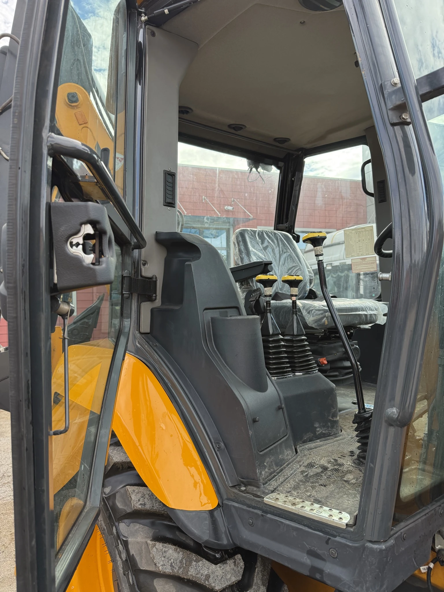  DIGMAX 3E 4x4 | Mobile.bg   12