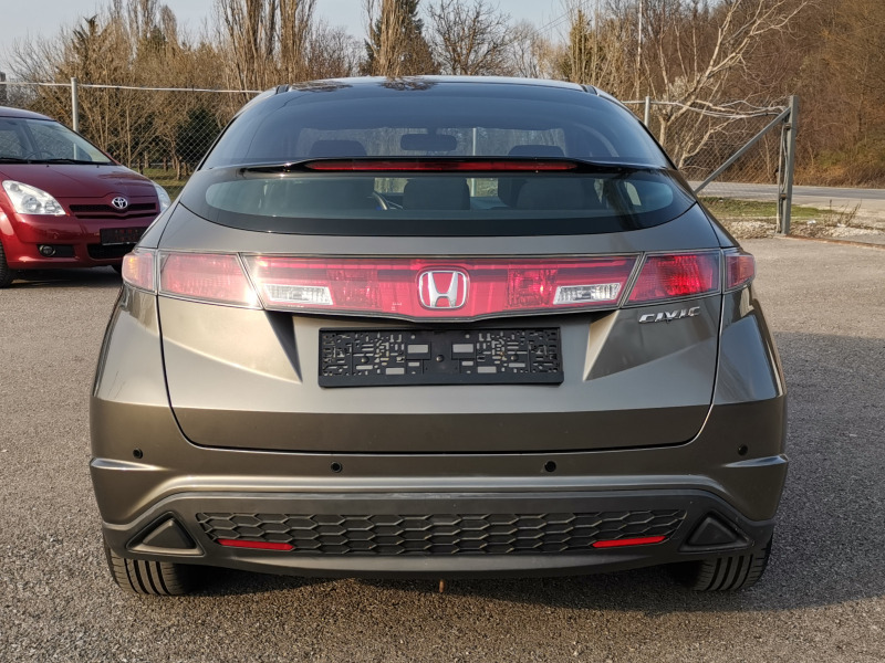 Honda Civic 1.4i Automatic, снимка 4 - Автомобили и джипове - 45322975