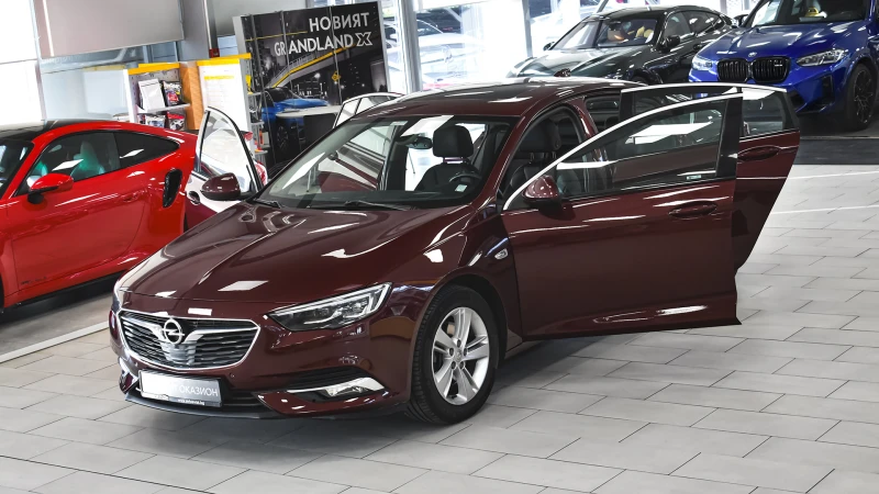 Opel Insignia Grand Sport 2.0d Business Innovation Automatic, снимка 1 - Автомобили и джипове - 47182715