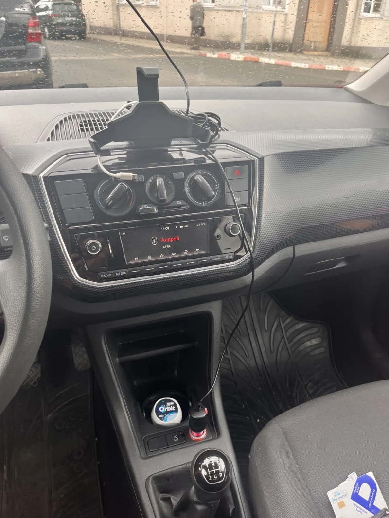 VW Up, снимка 6 - Автомобили и джипове - 47301579