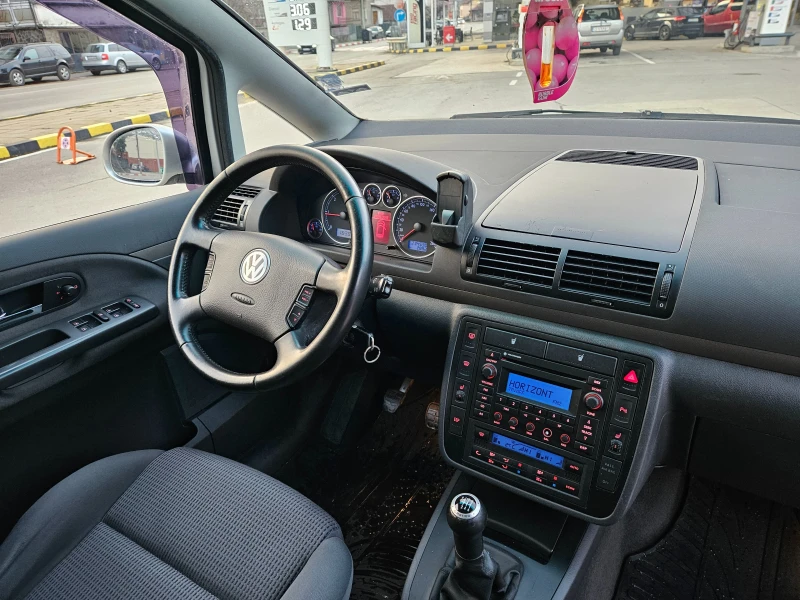 VW Sharan 1.9 TDI 4X4/7mesta/Biznes, снимка 10 - Автомобили и джипове - 48512916