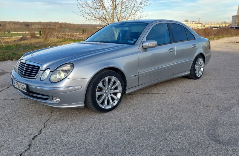 Mercedes-Benz E 220, снимка 4 - Автомобили и джипове - 48967357