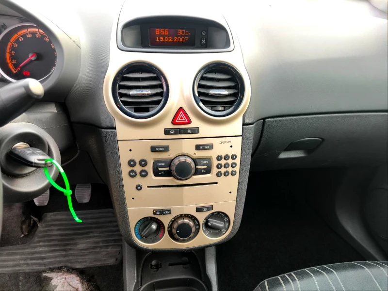 Opel Corsa 1.3 CDTi* Enjoy, снимка 13 - Автомобили и джипове - 51294557