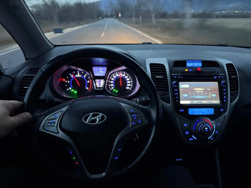 Hyundai Ix20, снимка 4 - Автомобили и джипове - 52903768