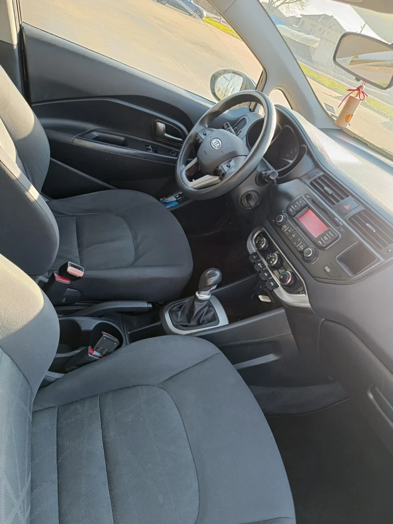 Kia Rio 1.4 , снимка 10 - Автомобили и джипове - 53399690