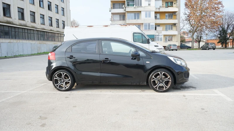 Kia Rio 1.4 , снимка 4 - Автомобили и джипове - 53399690