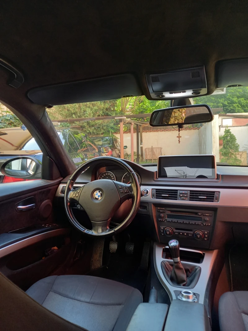 BMW 320, снимка 10 - Автомобили и джипове - 53476386