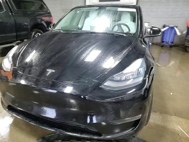 Tesla Model Y, снимка 13 - Автомобили и джипове - 54624077