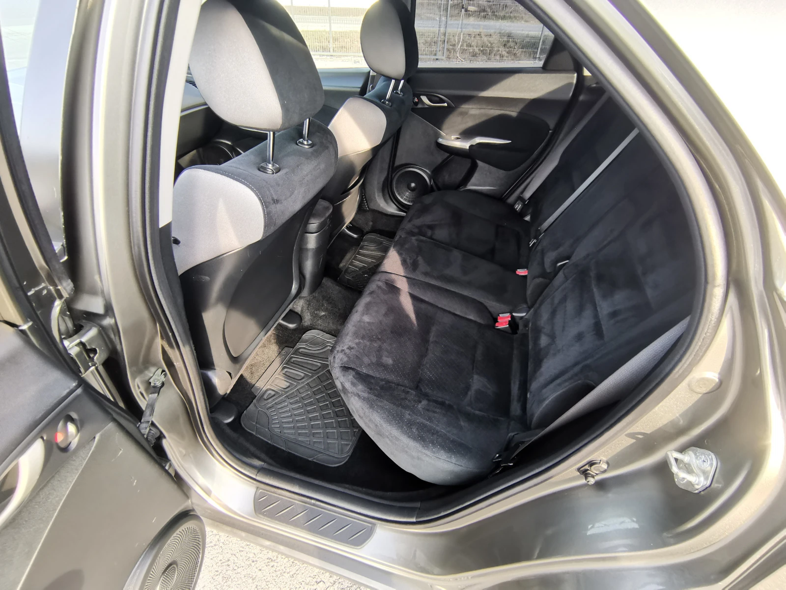 Honda Civic 1.4i Automatic | Mobile.bg   11