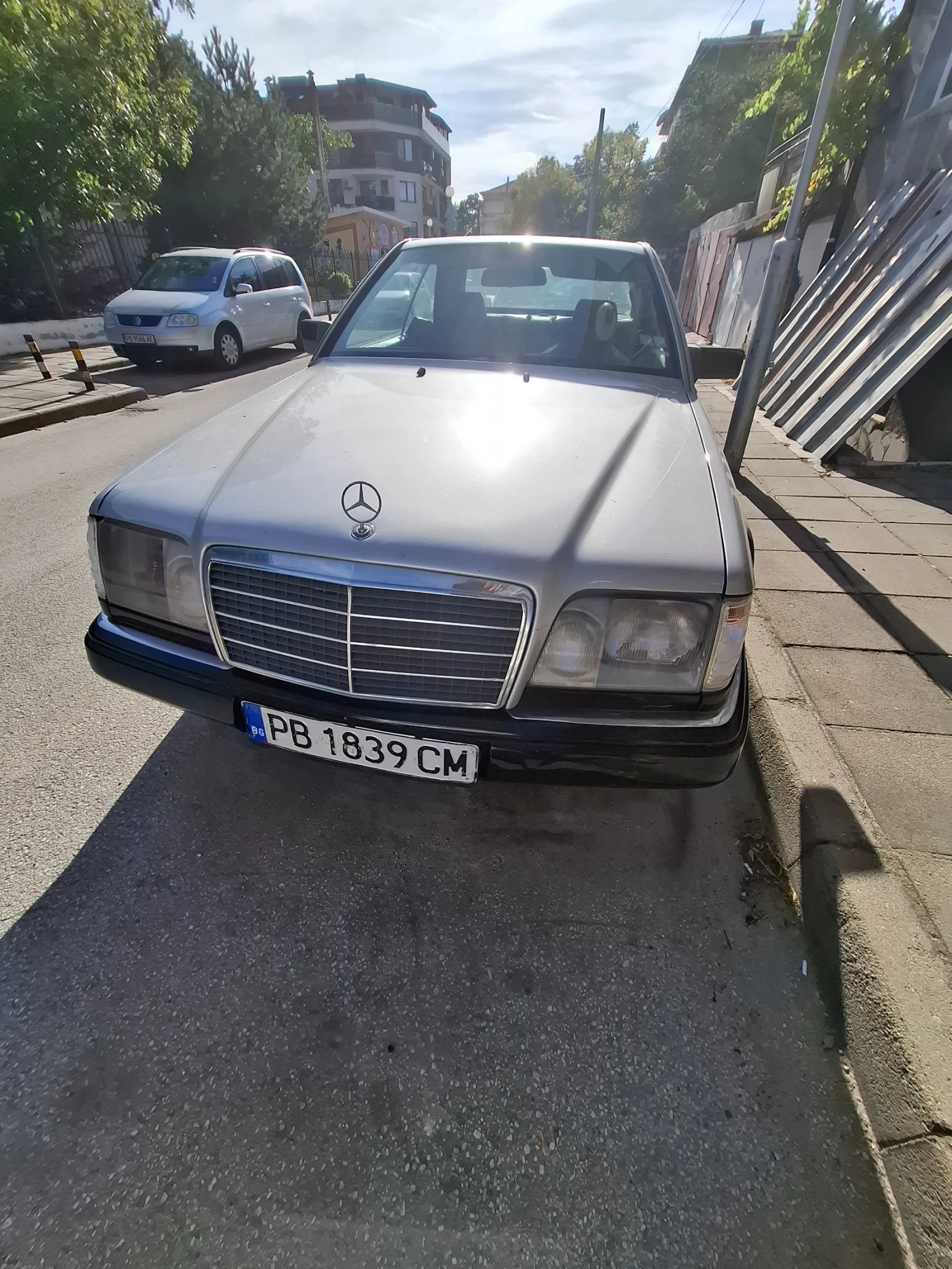 Mercedes-Benz E 230  - изображение 9