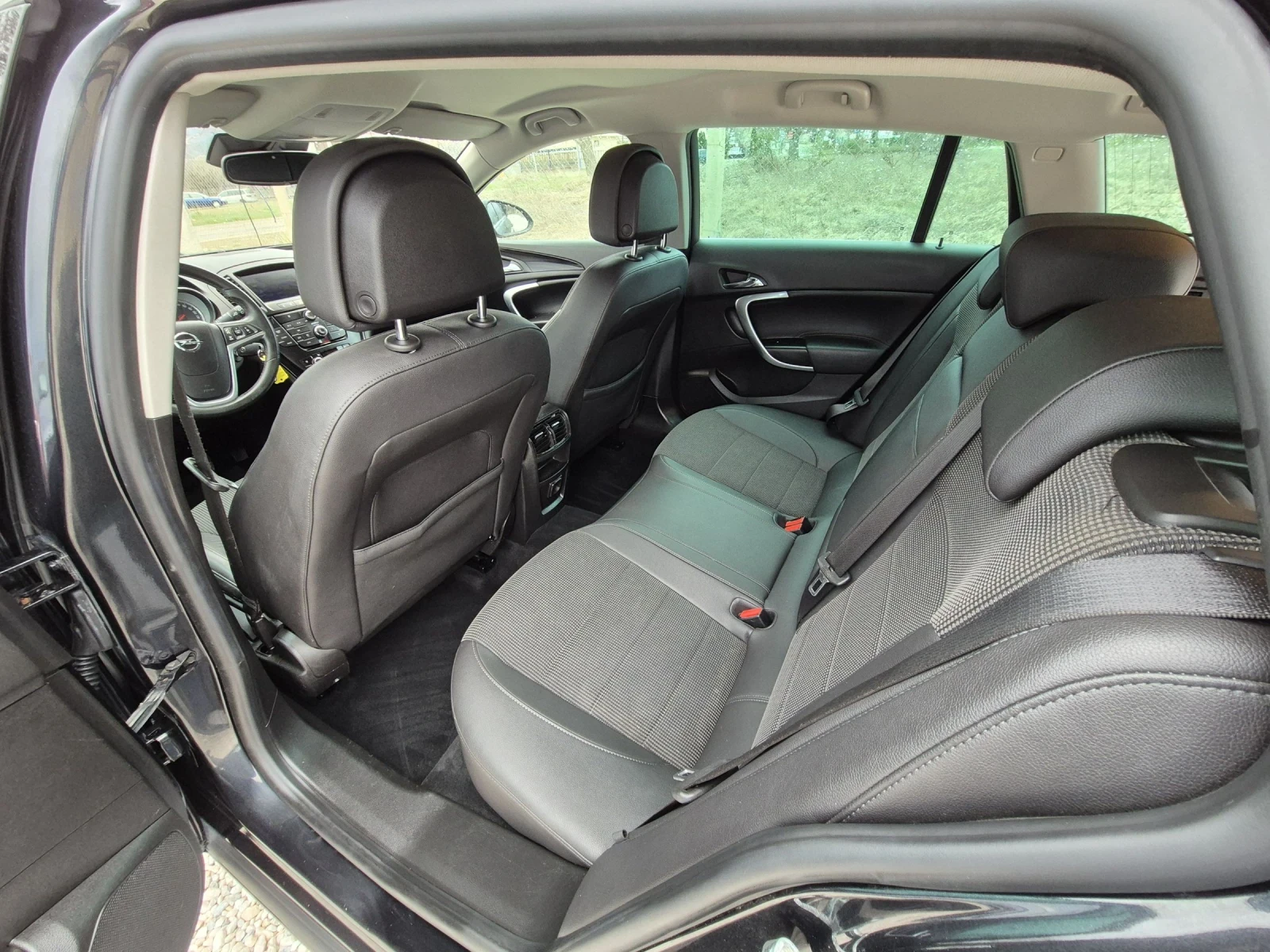 Opel Insignia CDTI 160 ps 2011г Navigaciq full | Mobile.bg — изображение 11