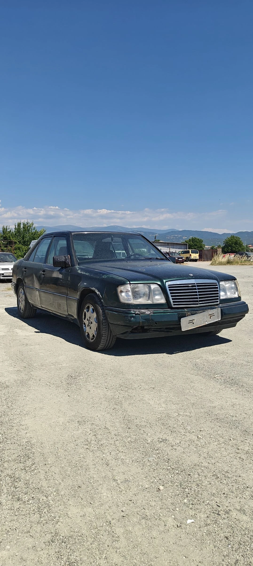 Mercedes-Benz E 200  - изображение 8